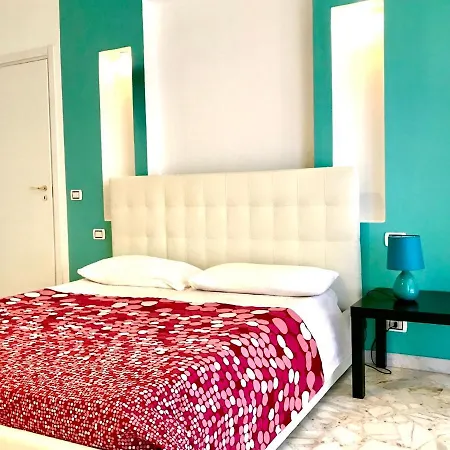 Couette-café 110 -guesthouse- Bari