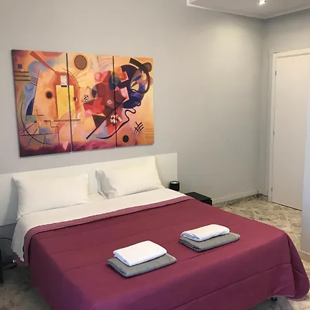 110 -guesthouse- 3* Bari