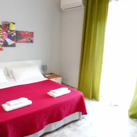 110 -guesthouse- Bed and breakfast 3*