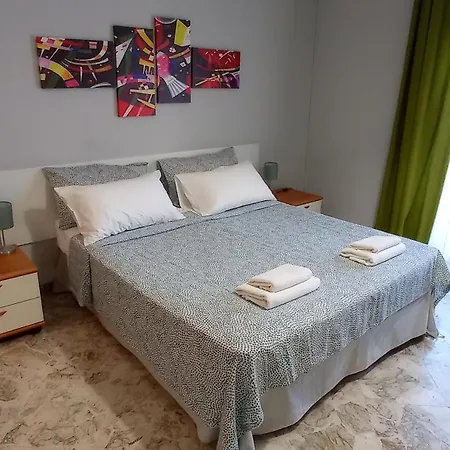 110 -guesthouse- 3* Бари